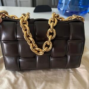 BRAND NEW Unused AUTHENTIC Bottega Venetta CASSETTE BAG on chain